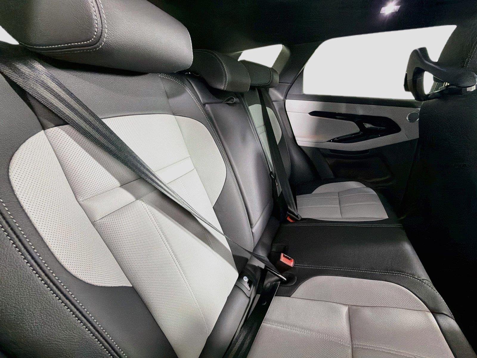New 2026 Fuji White Land Rover Hoxton Edition image 26