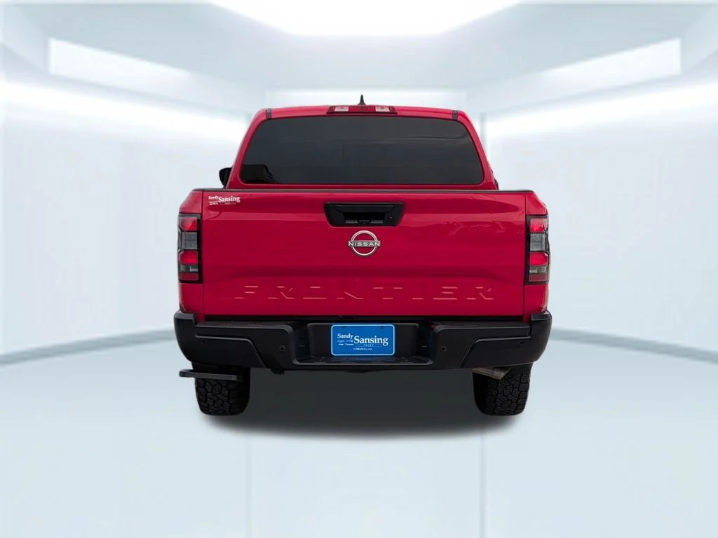 Used 2022 Red Nissan S image 5
