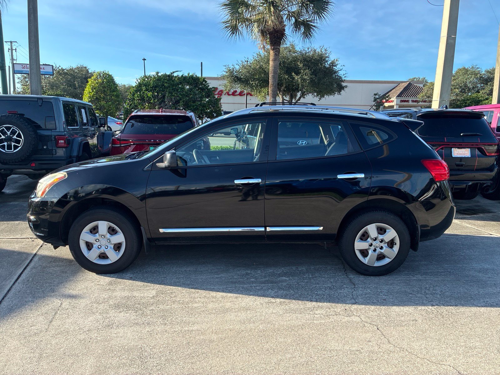 Used 2015 Black Nissan S image 2