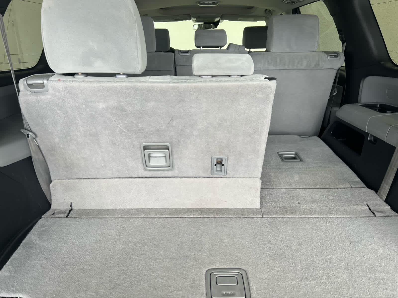Used 2018 Super White Toyota SR5 image 11