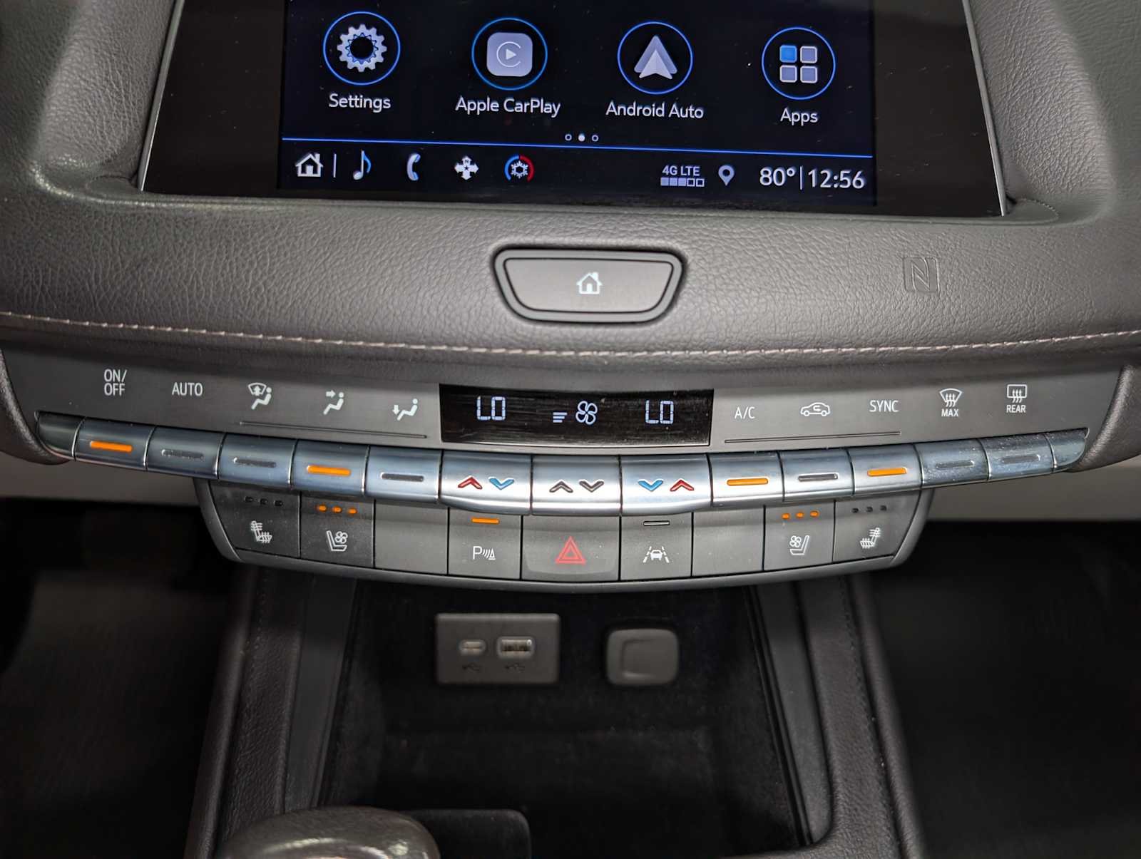 Used 2019 CRYSTAL WHITE TRICOAT Cadillac AWD Premium Luxury image 32