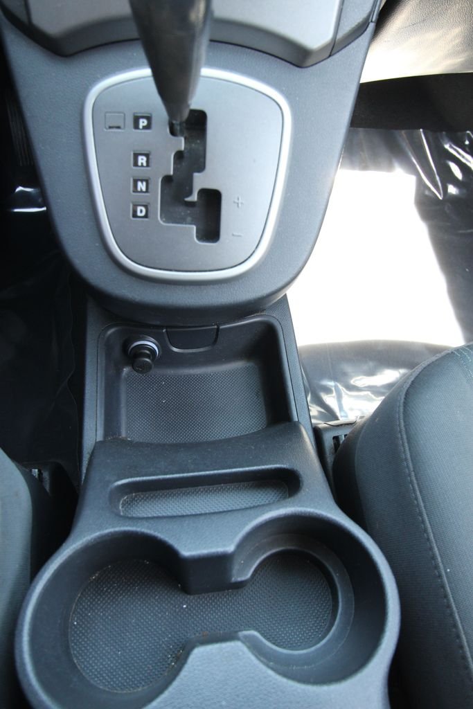 Used 2009 Gray Kia LX image 22