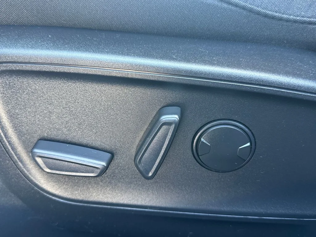 Used 2023 Gray Ford Active image 31