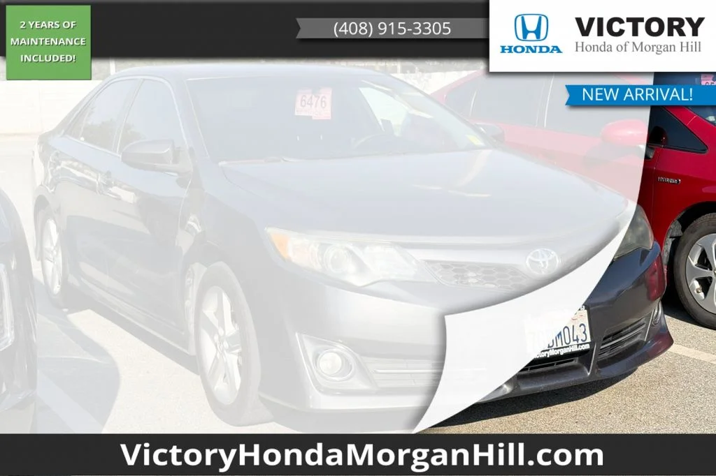 Used 2014 Magnetic Gray Metallic Toyota SE image 1