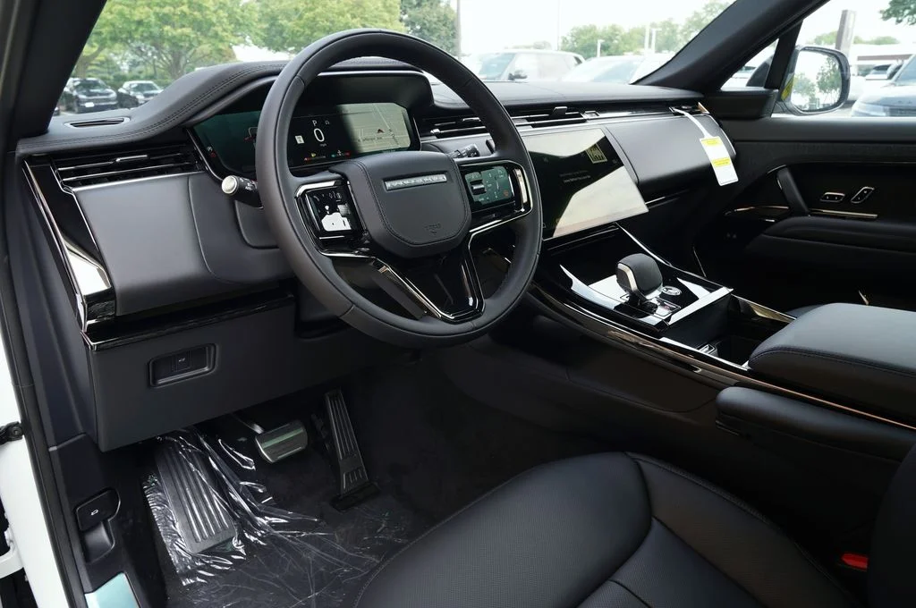 New 2026 Fuji White Land Rover Dynamic SE image 14