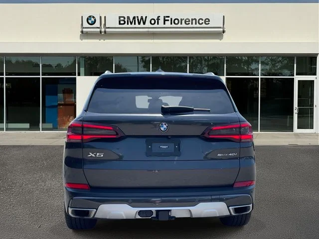 Used 2023 Gray BMW sDrive40i image 5