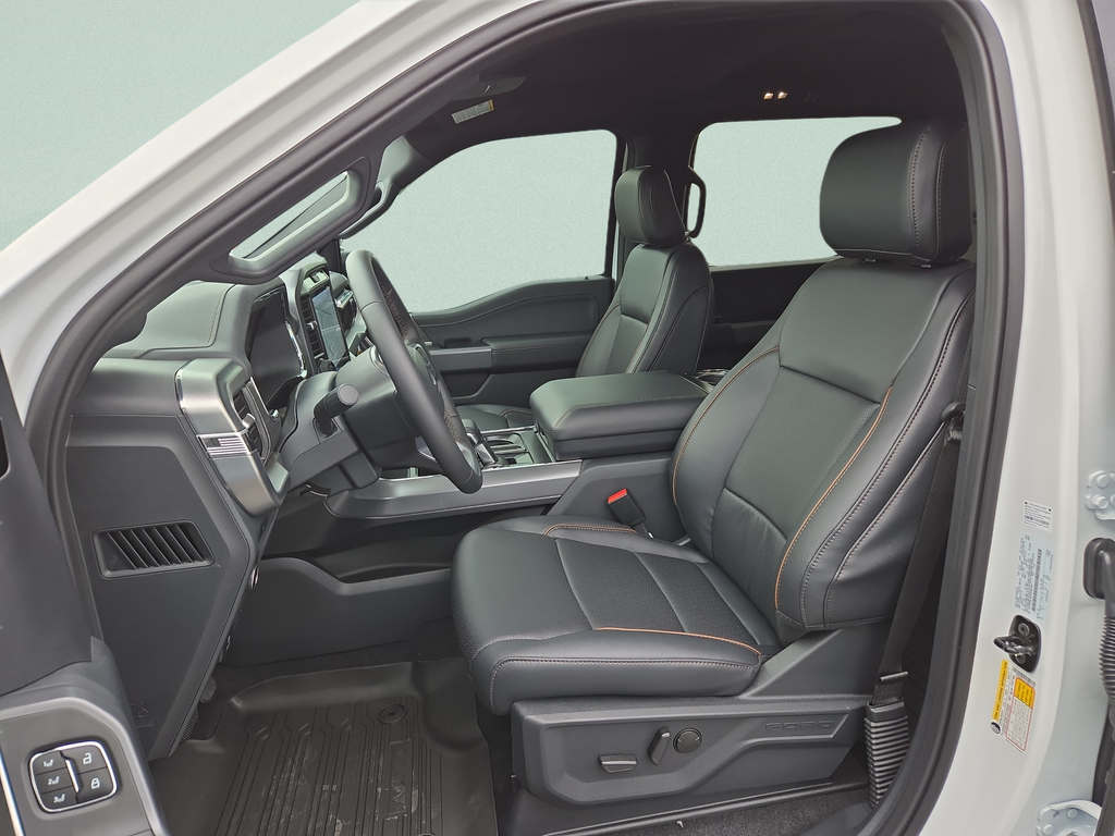 New 2026 Oxford White Ford Lariat® image 14