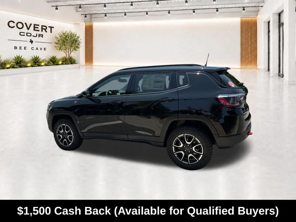 New 2026 Diamond Black Crystal Pearl-Coat Exterior Paint Jeep Trailhawk image 7