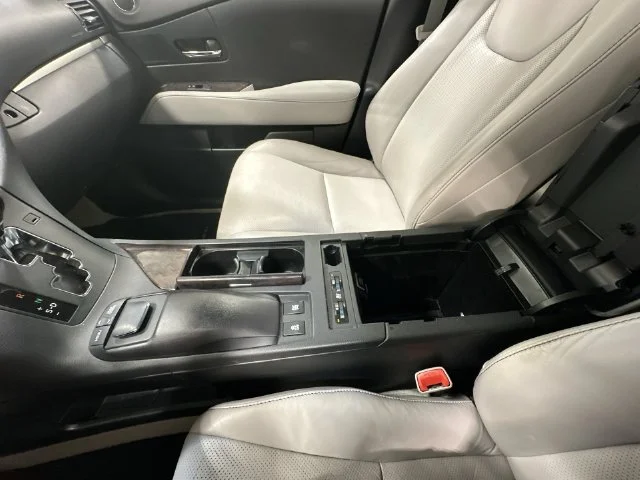 Used 2013 Silver Lexus 350 image 29