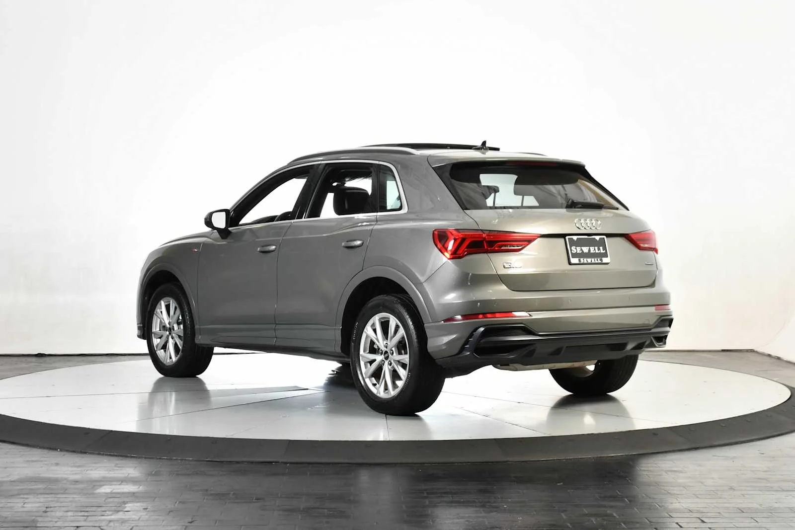Used 2022 Chronos Gray Metallic Audi S line Premium image 3