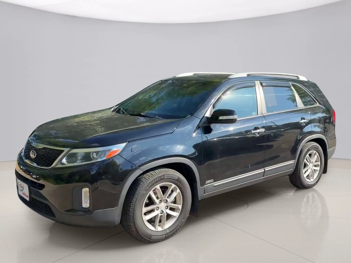 Used 2015 Gray Kia LX image 1
