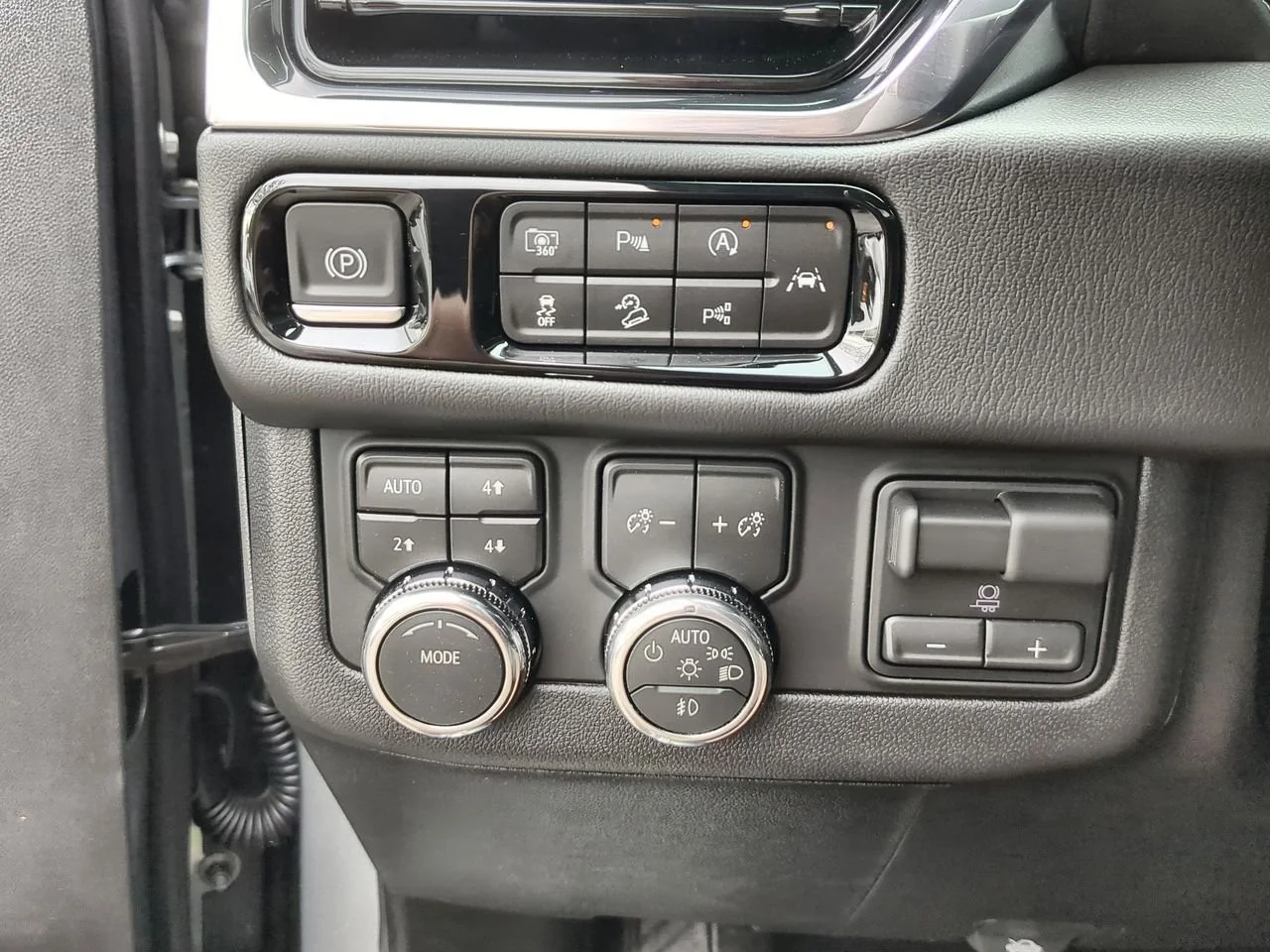 New 2026 Sterling Metallic GMC Denali image 18