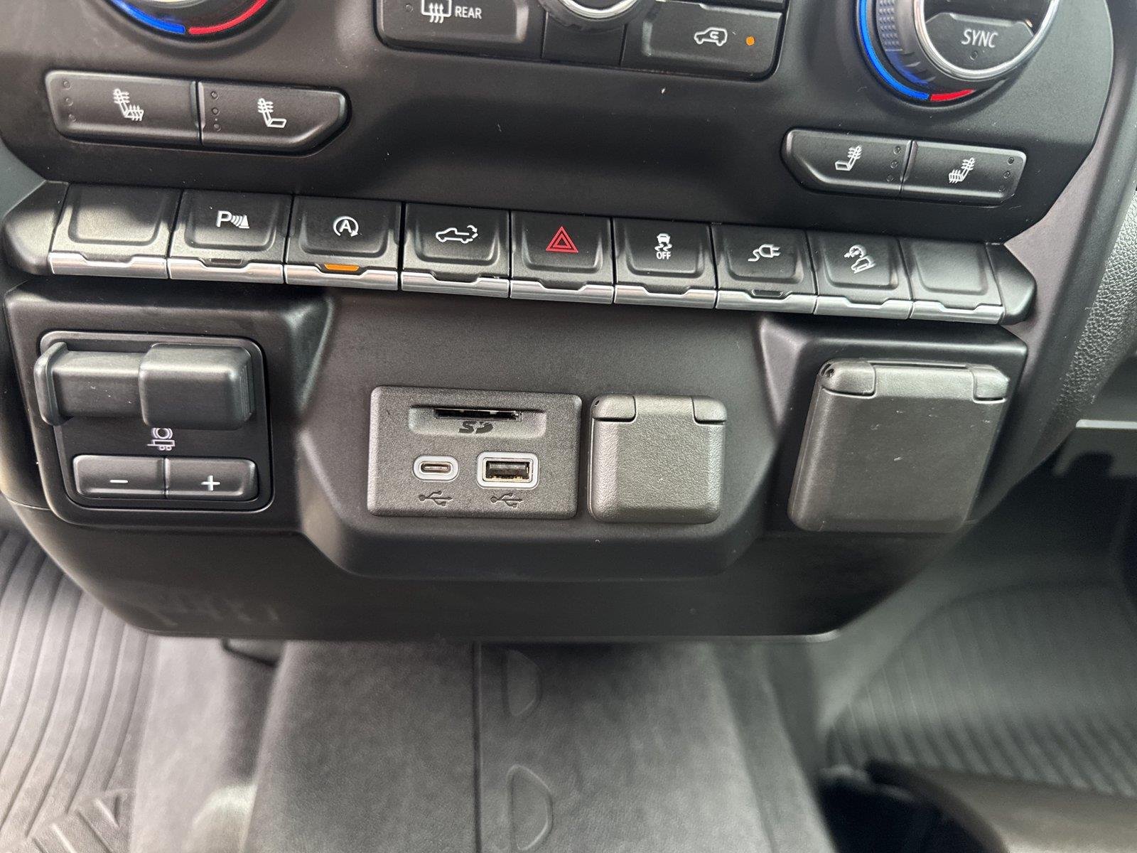 Used 2021 BLACK Chevrolet LT image 26
