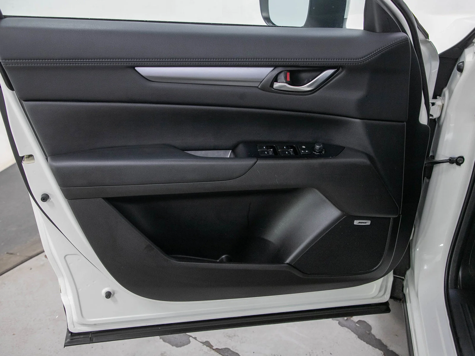 Used 2020 Snowflake White Pearl Mica Mazda Touring image 20