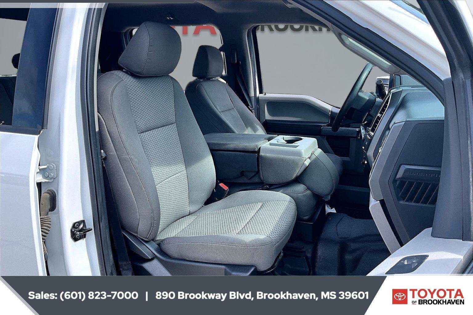 Used 2022 Oxford White Ford XLT image 6