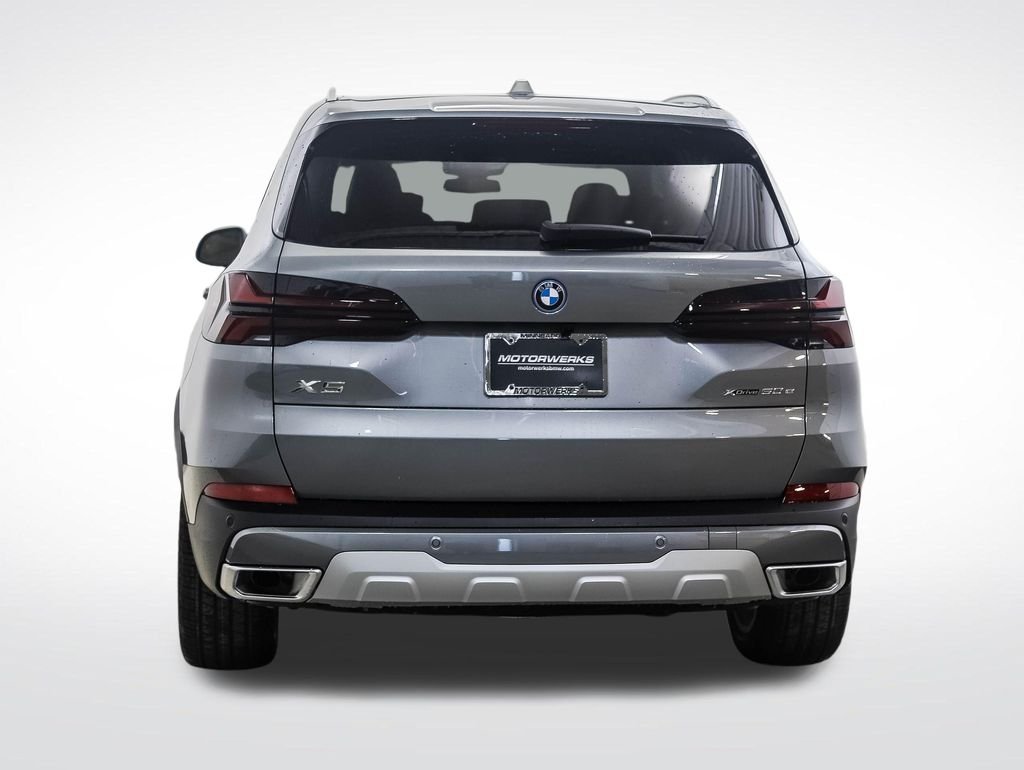 New 2026 Gray Metallic BMW xDrive50e image 4