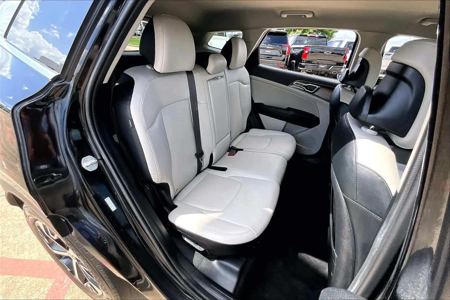 Used 2024 Ebony Black Kia EX image 19