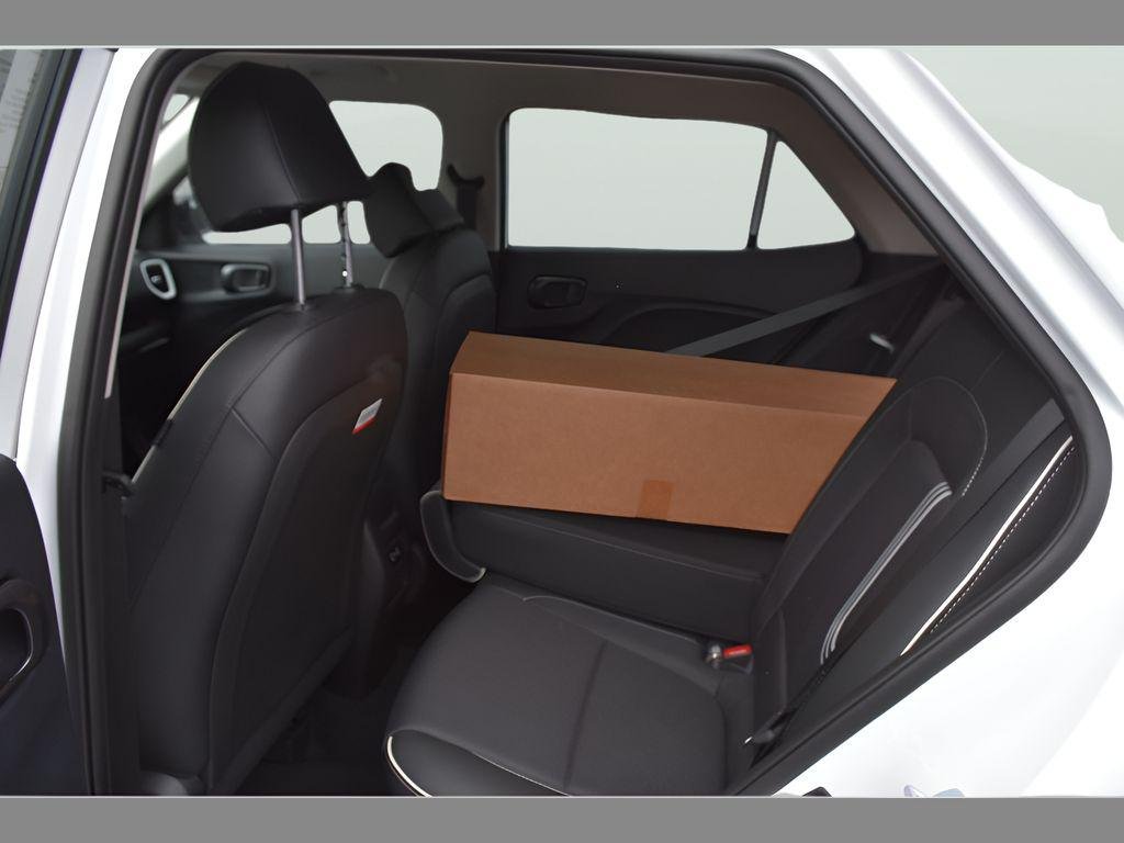 New 2026 Lunar White w/Black Roof Hyundai SEL w/Two-Tone Roof image 12