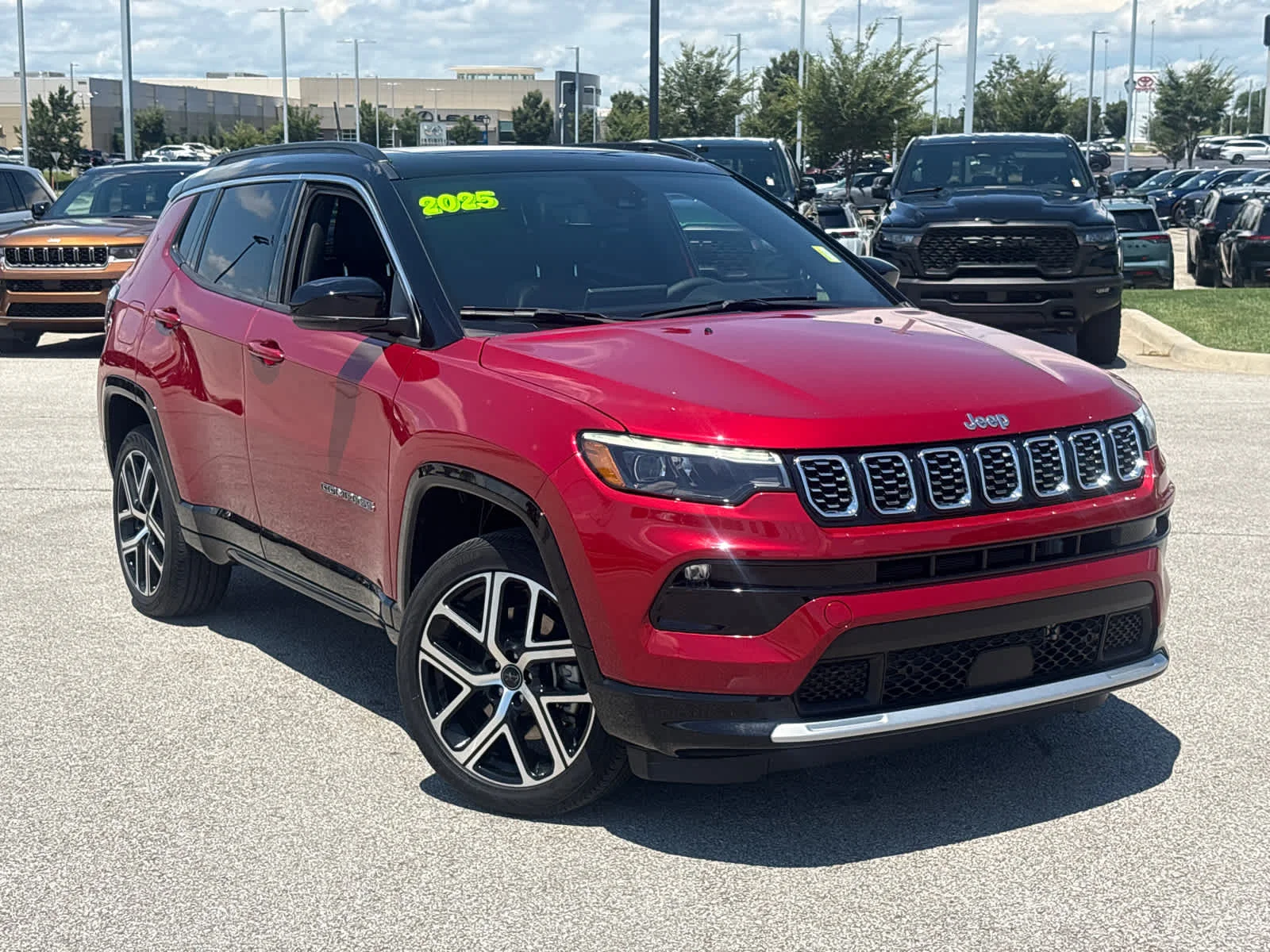 Used 2025 Jeep Compass Limited with VIN 3C4NJDCN8ST561957 for sale in Kansas City