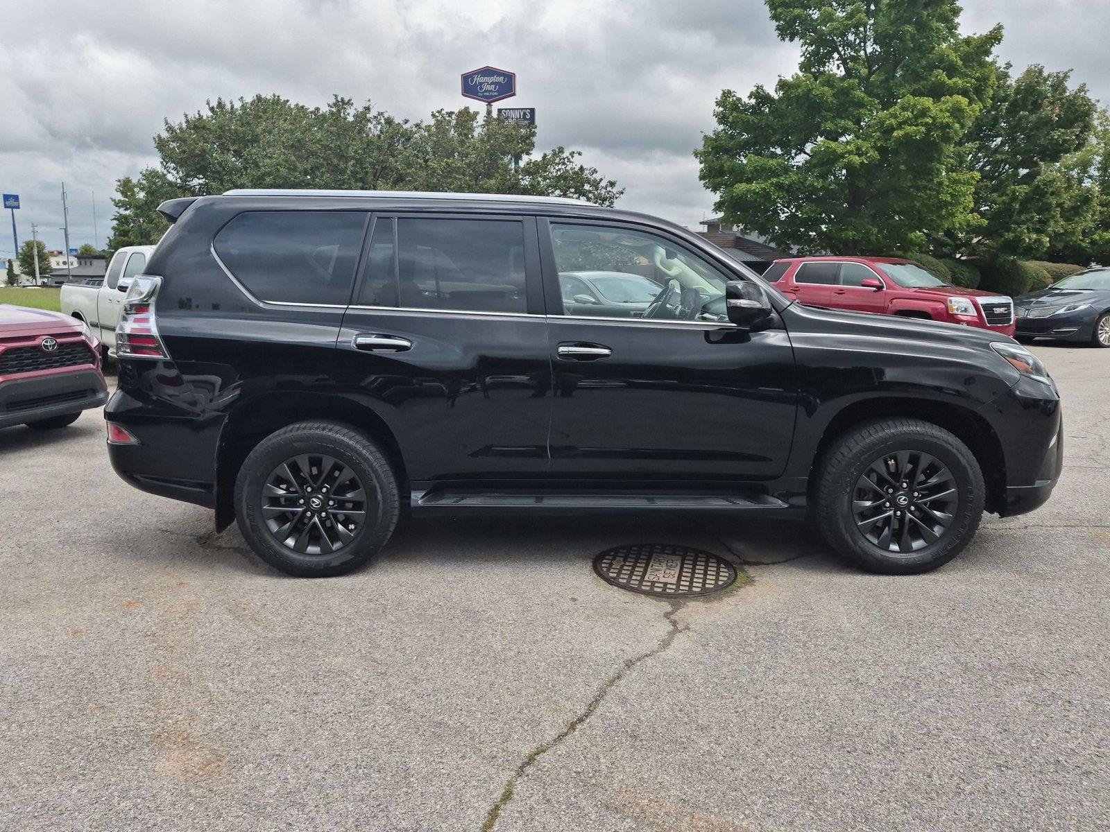 Used 2022 Black Onyx Lexus GX 460 Premium image 6