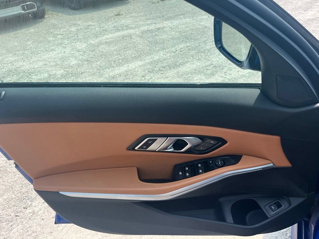 Used 2022 Portimao Blue Met BMW 330i xDrive image 15