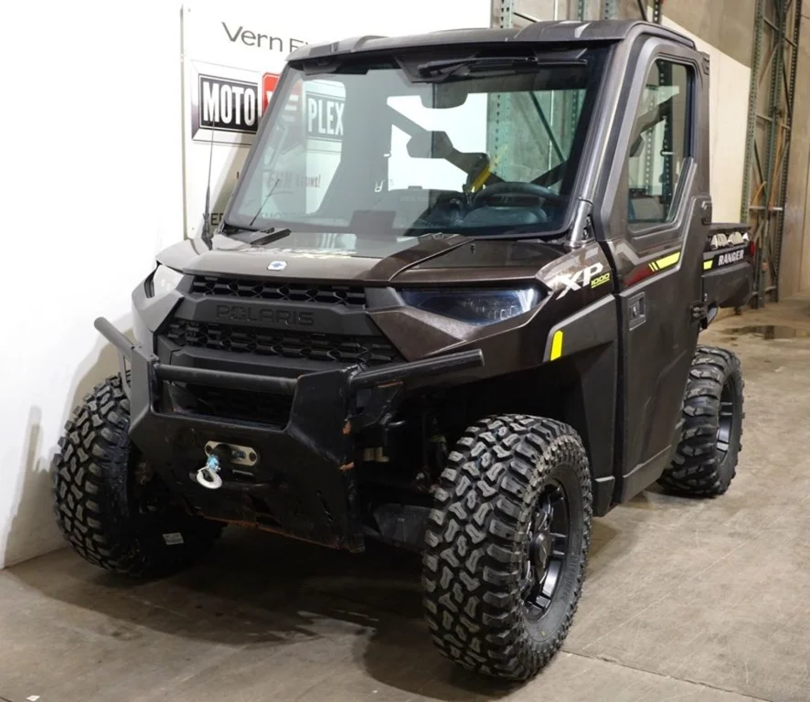Used 2023 BLACK Polaris Premium image 3