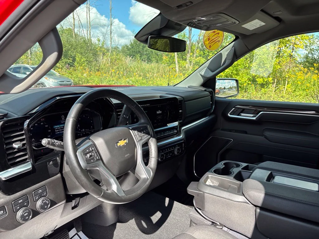 Used 2025 Red Chevrolet LT image 11