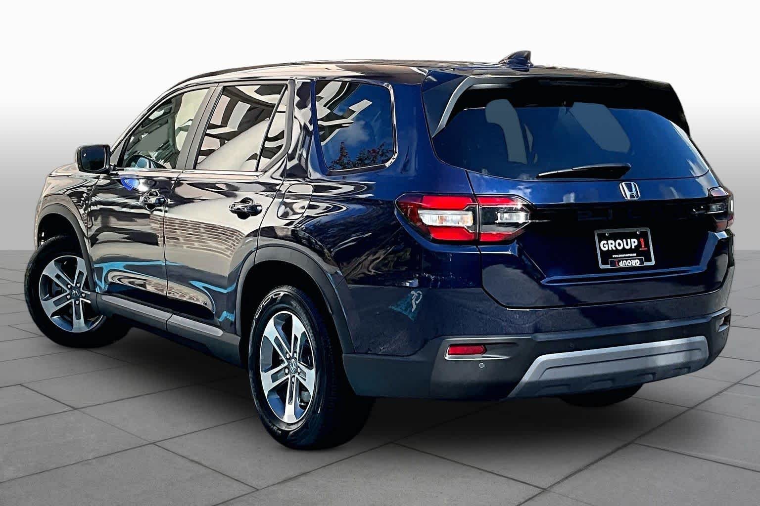 2025 Honda Pilot EX-L - Photo 11