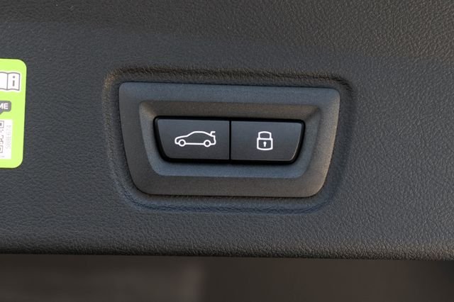 New 2026 Skyscraper Grey Metallic BMW xDrive40 image 37