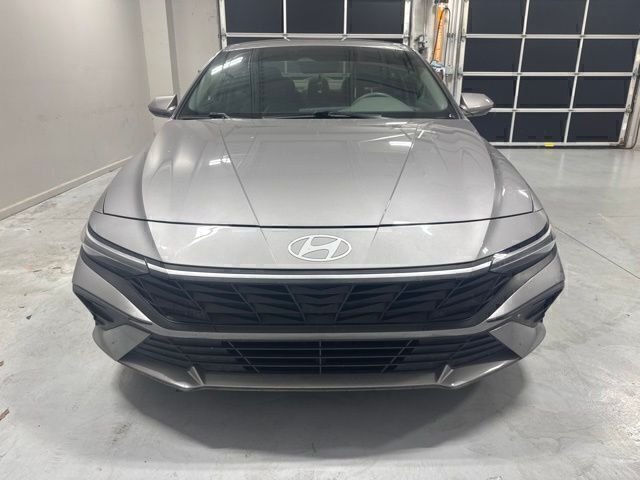 Used 2024 Beige Hyundai SEL image 3