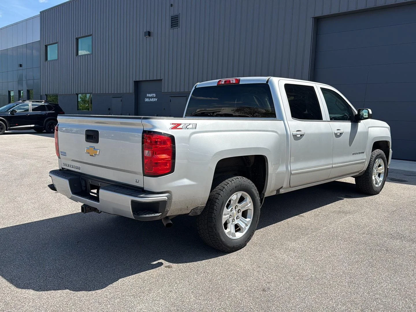 Used 2018 Silver Ice Metallic Chevrolet LT image 3