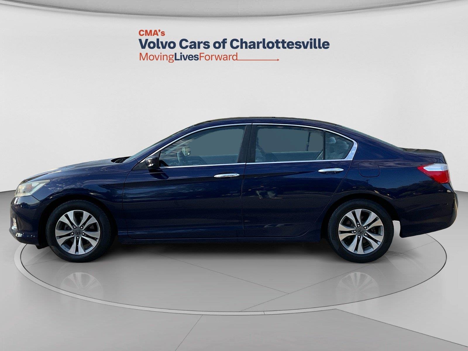 Used 2013 Obsidian Blue Pearl Honda LX image 2