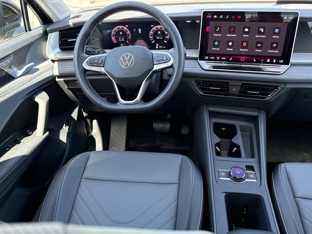 New 2026 Deep Black Pearl Volkswagen 2.0T SE image 29