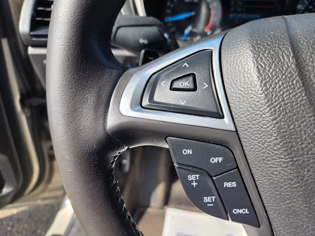 Used 2015 Gold Ford SE image 15