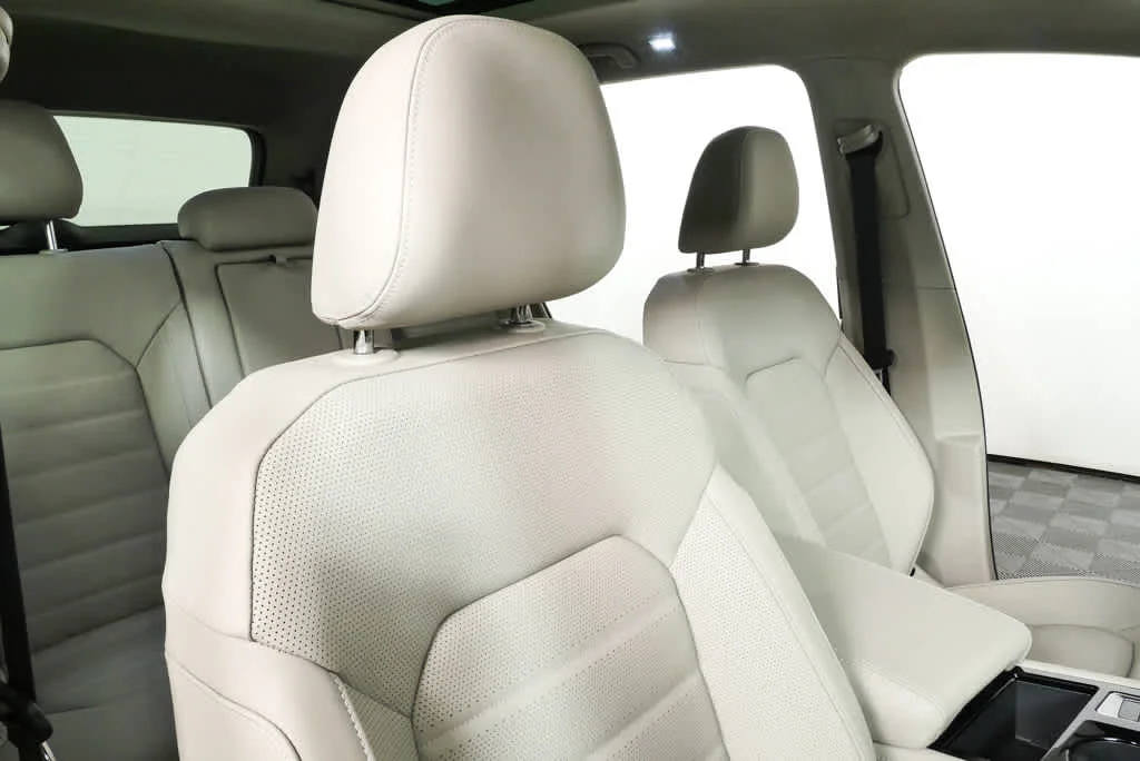 New 2026 Opal White Pearl Volkswagen 2.0T SEL image 22