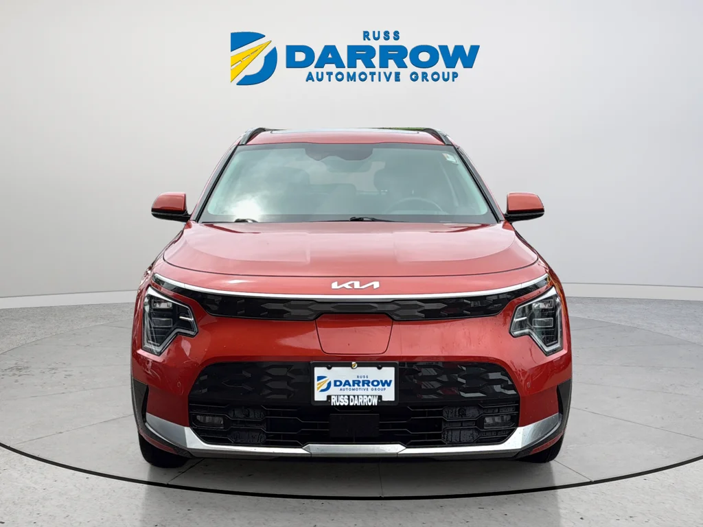 Used 2023 Red Kia Wave image 8