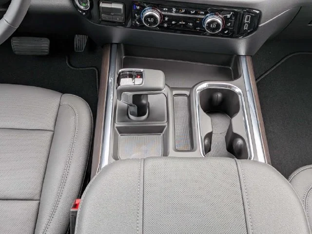 New 2026 Glacier White Tricoat GMC SLT image 19
