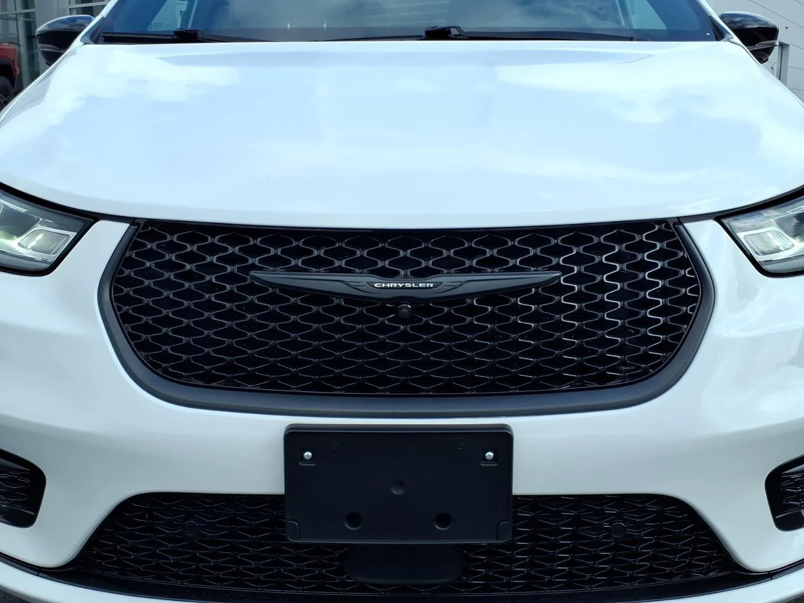 Used 2024 Bright White Clearcoat Chrysler Hybrid S Appearance Pkg image 14