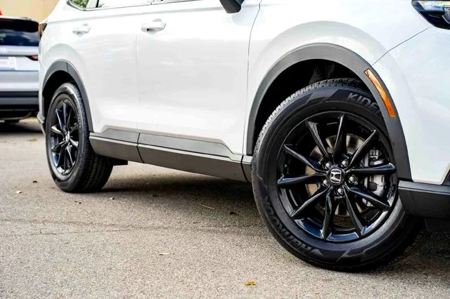 New 2026 Platinum White Pearl Honda Sport-L image 2