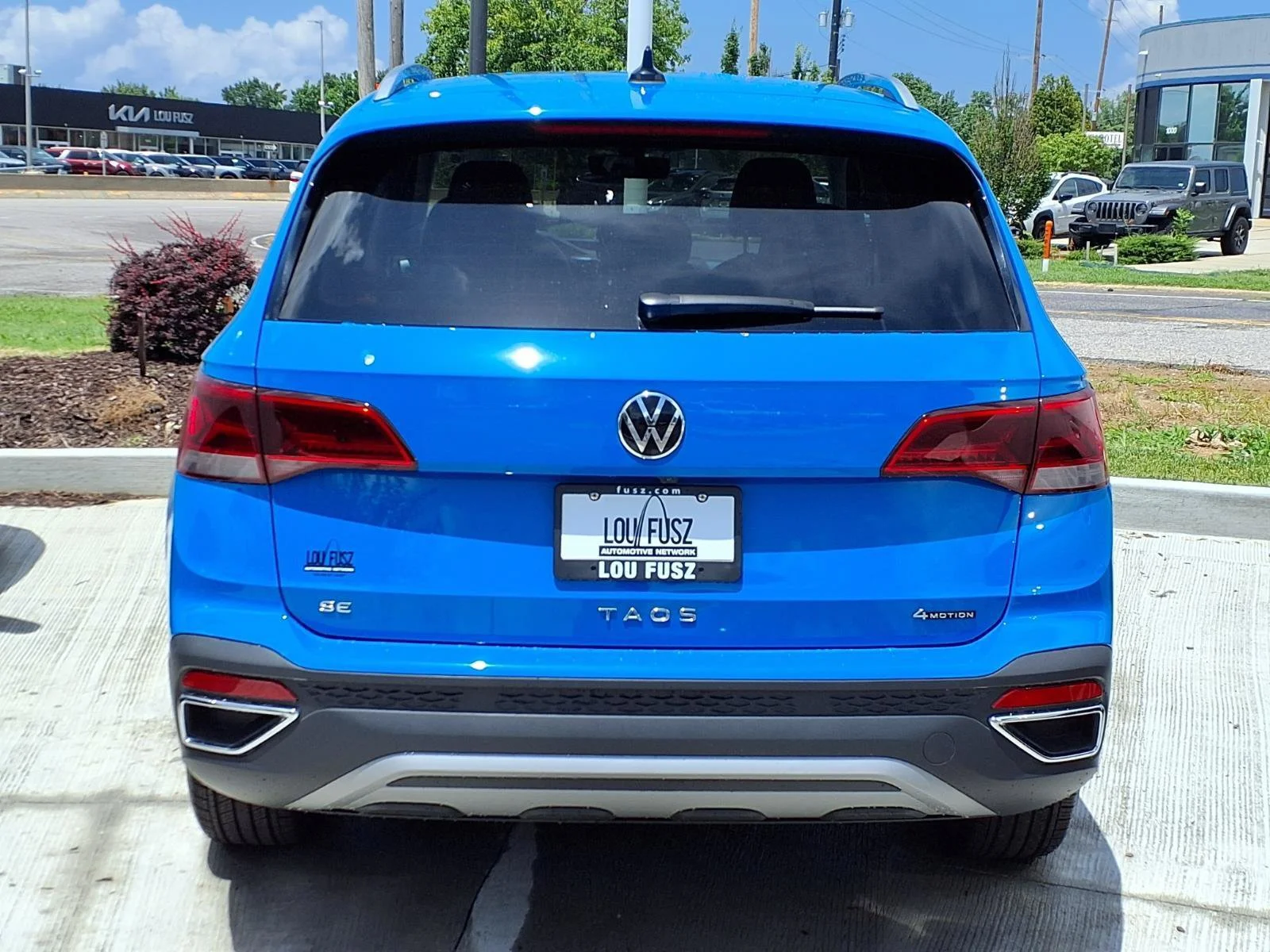 Used 2024 Cornflower Blue Volkswagen SE image 26