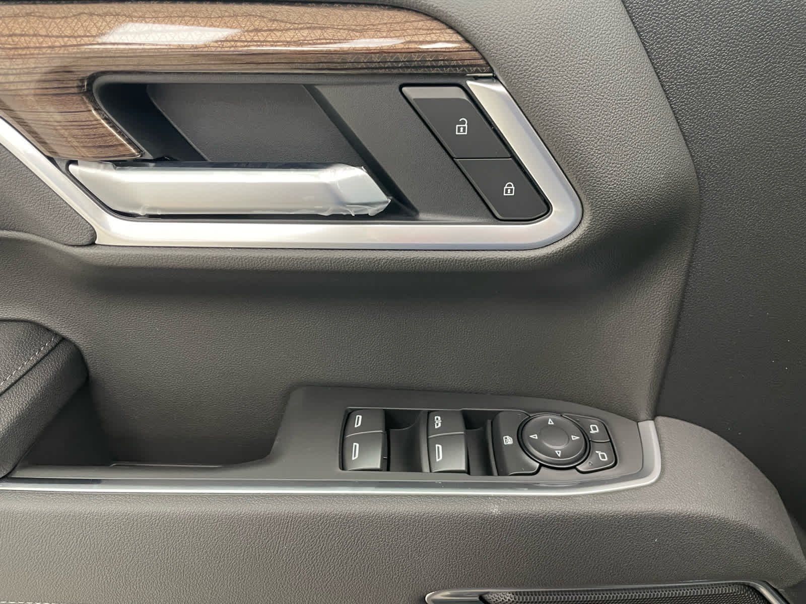 2026 Chevrolet Silverado 1500 LT - Photo 10