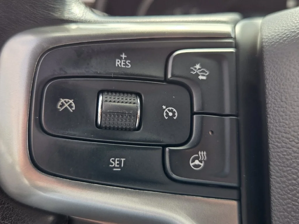 Used 2022 Summit White Chevrolet Premier image 29