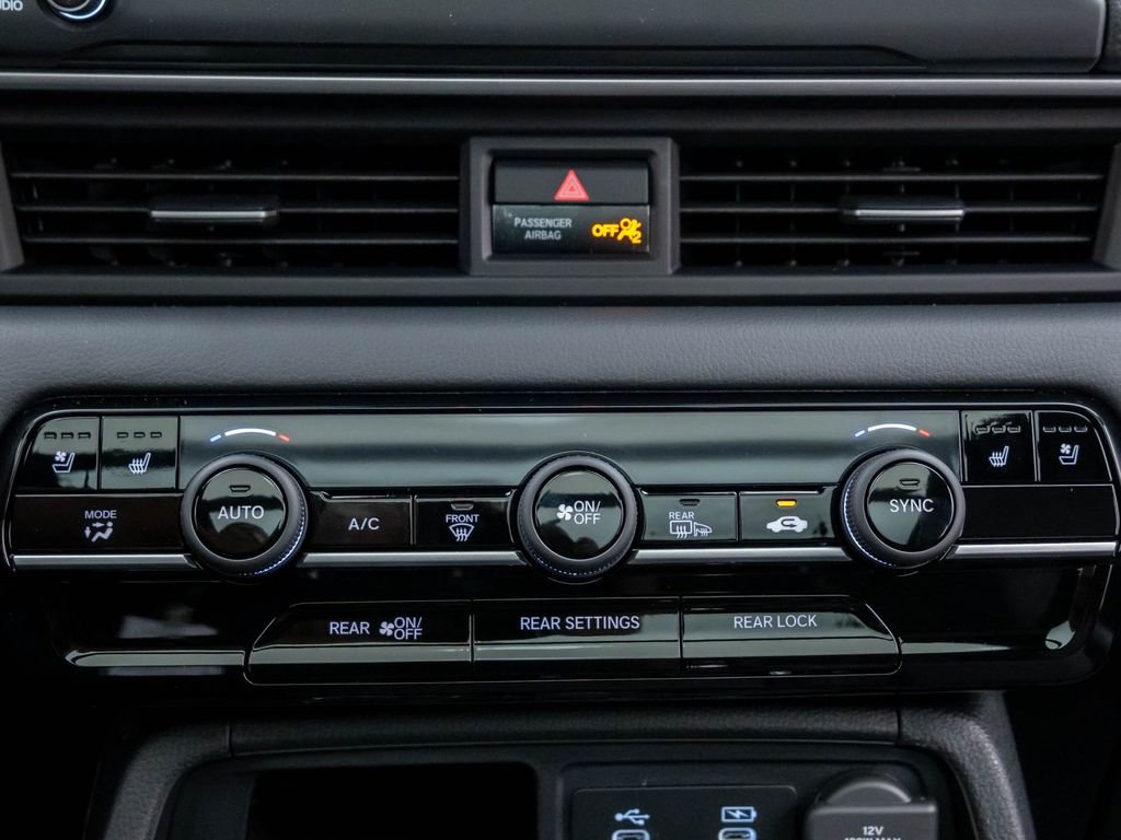 2026 Honda Pilot Black Edition - Photo 23