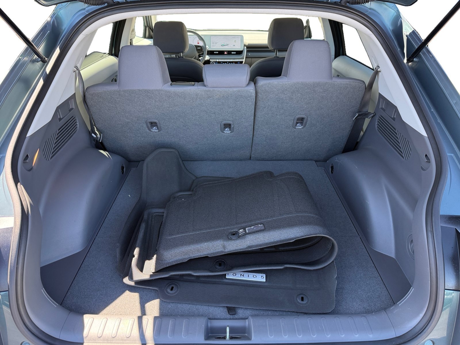 Certified Used 2024 Teal Hyundai SE image 17