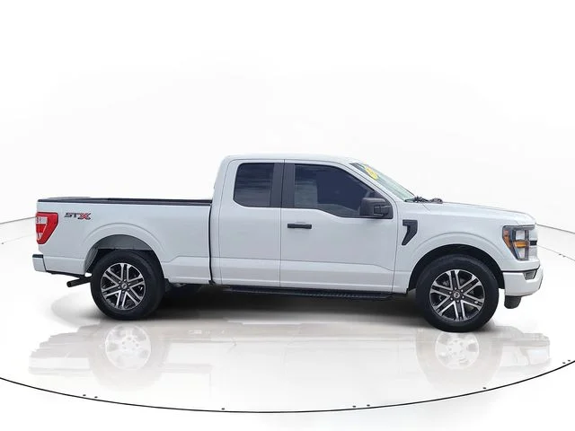 Used 2023 White Ford XL image 4