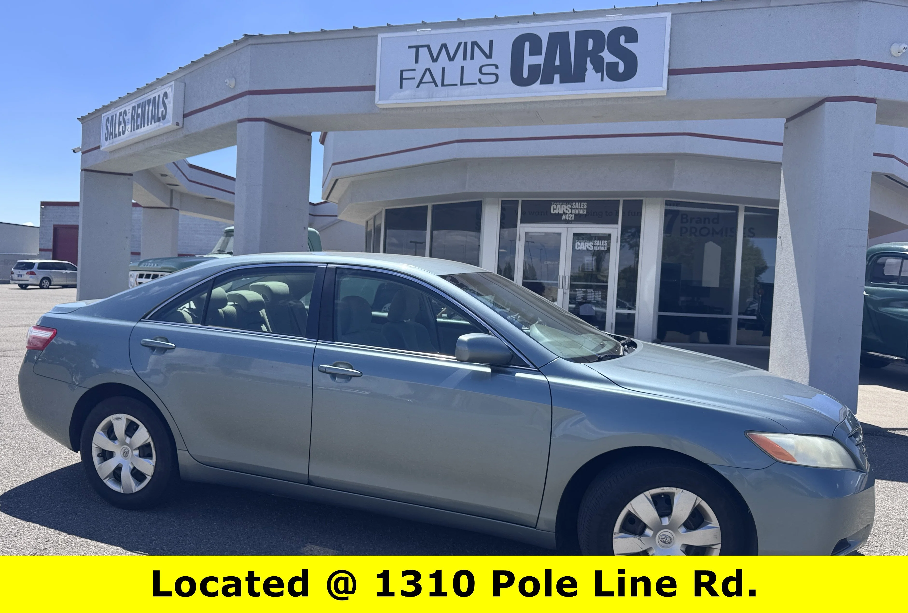 Used 2008  Toyota LE image 1