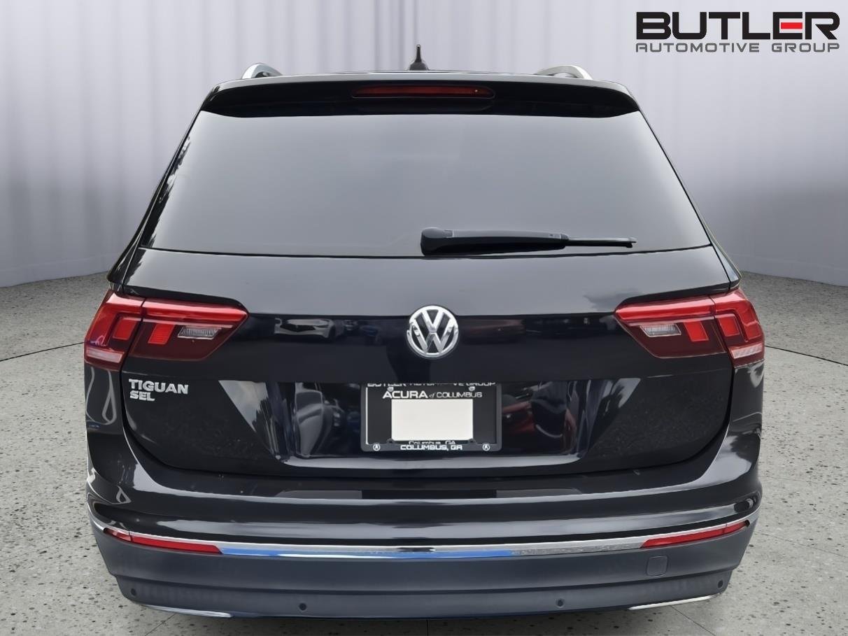 Used 2020 Deep Black Pearl Volkswagen SEL image 5