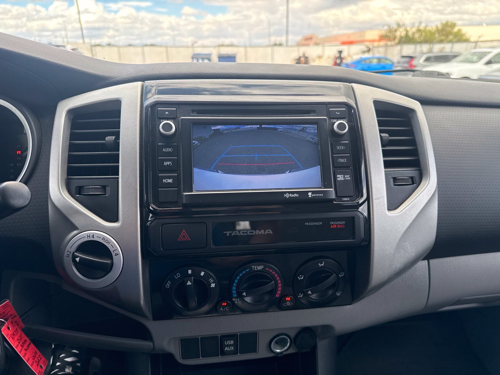 Used 2015 Super White Toyota Base image 11