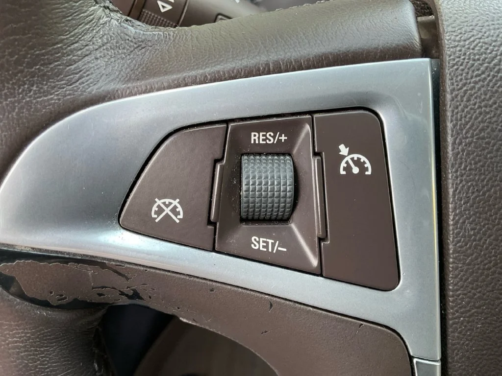 Used 2012 White Buick Premium I image 36