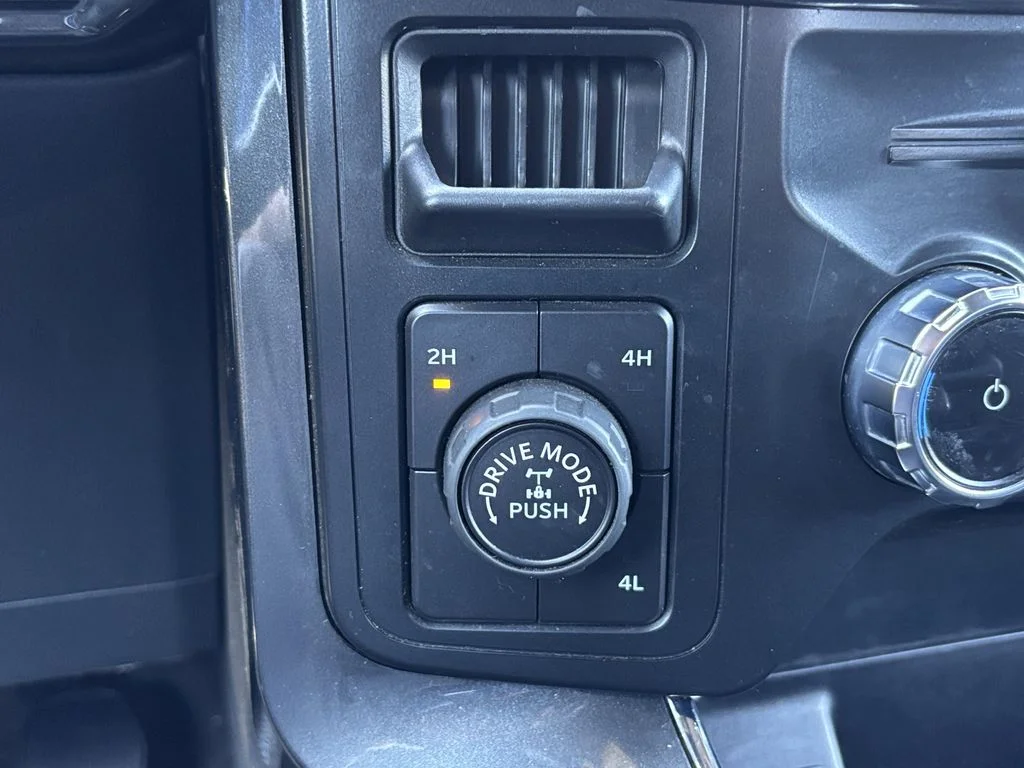 Used 2022 Black Ford XLT image 22